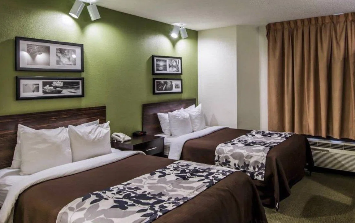Sleep Inn.JPG